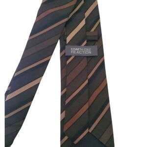 NWOT KENNETH COLE REACTION MENS TIE